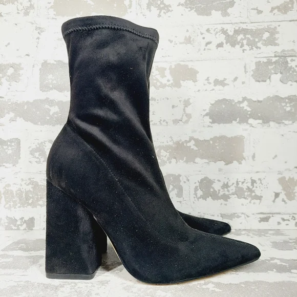 New Marc Fisher Larry Pointed Toe Black Ankle Bootie  W791 - Picture 4 of 13